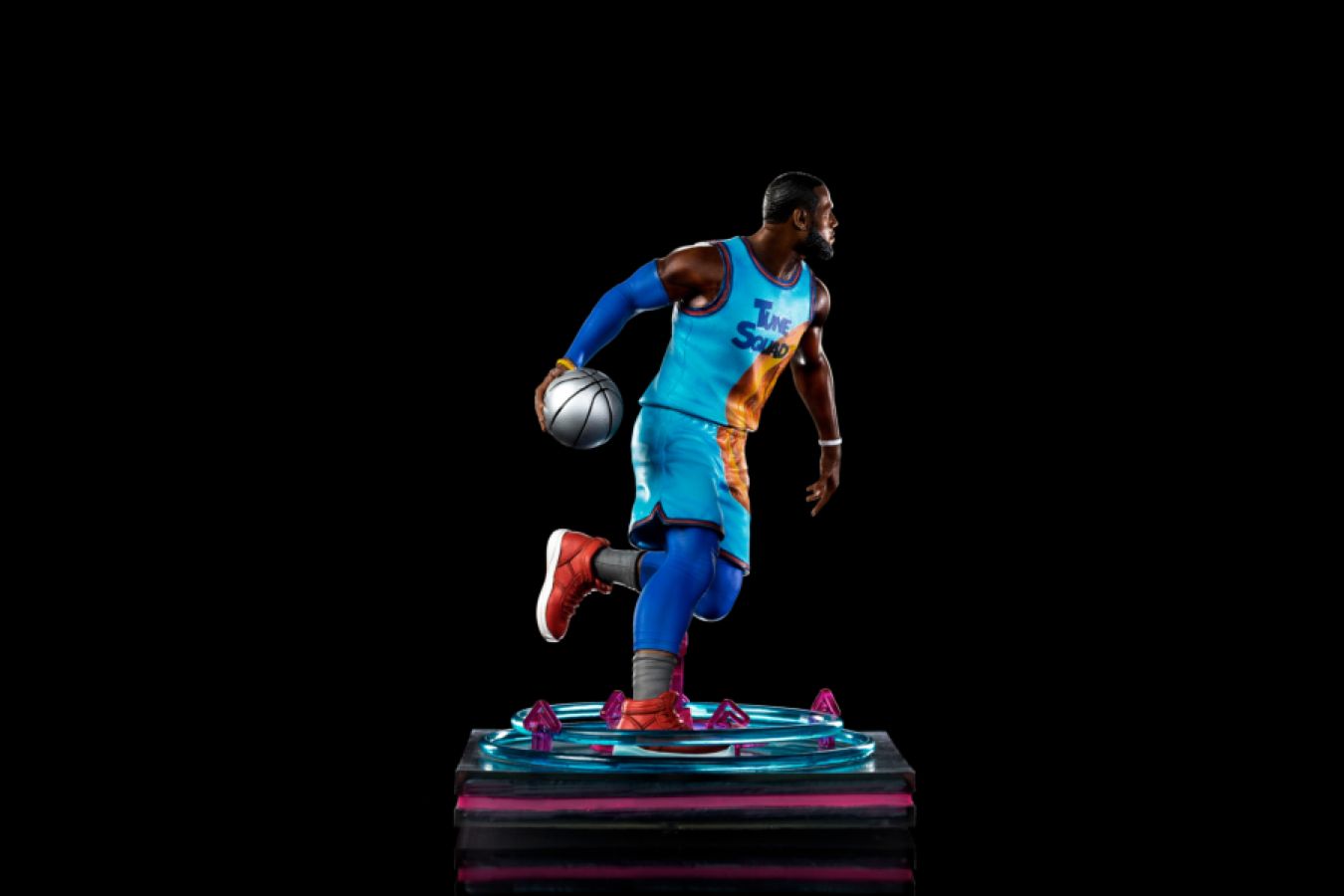 Space Jam 2: A New Legacy - Lebron James 1:10 Scale Statue
