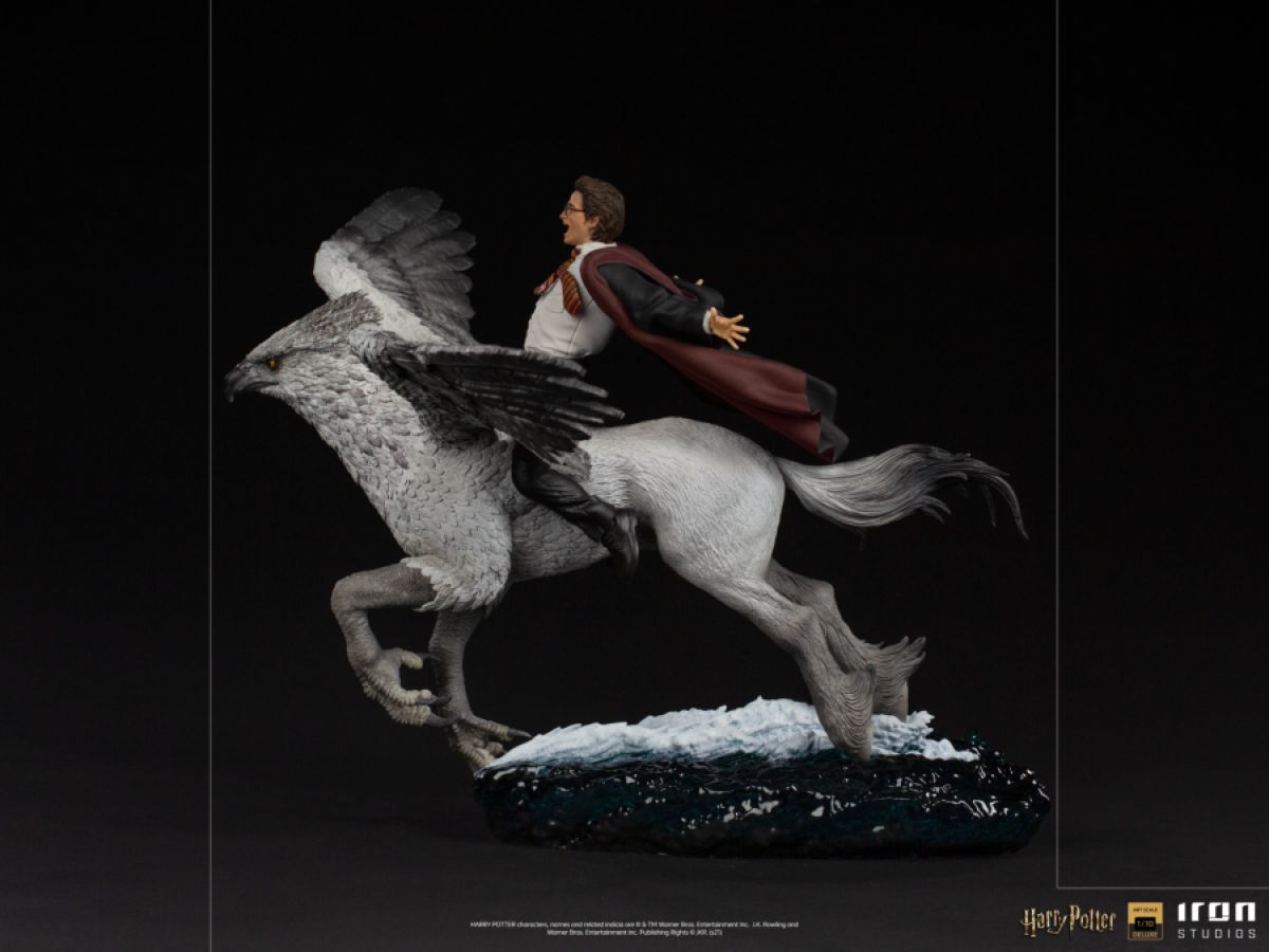 Harry Potter - Harry & Buckbeak Deluxe 1:10 Scale Statue