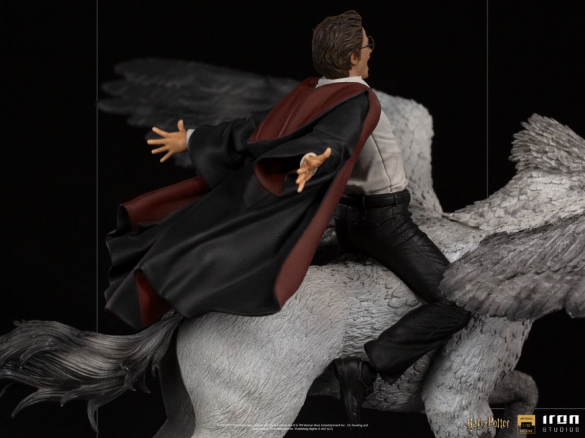 Harry Potter - Harry & Buckbeak Deluxe 1:10 Scale Statue