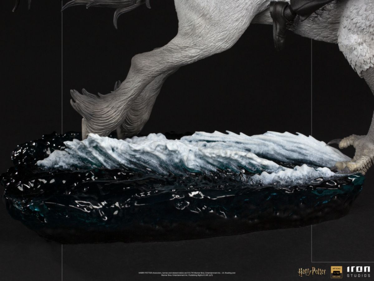 Harry Potter - Harry & Buckbeak Deluxe 1:10 Scale Statue