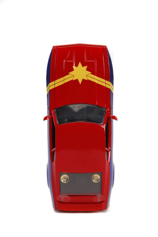 Captain Marvel - 1973 Ford Mustang Mach 1 1:24 Scale Hollywood Ride - Ozzie Collectables