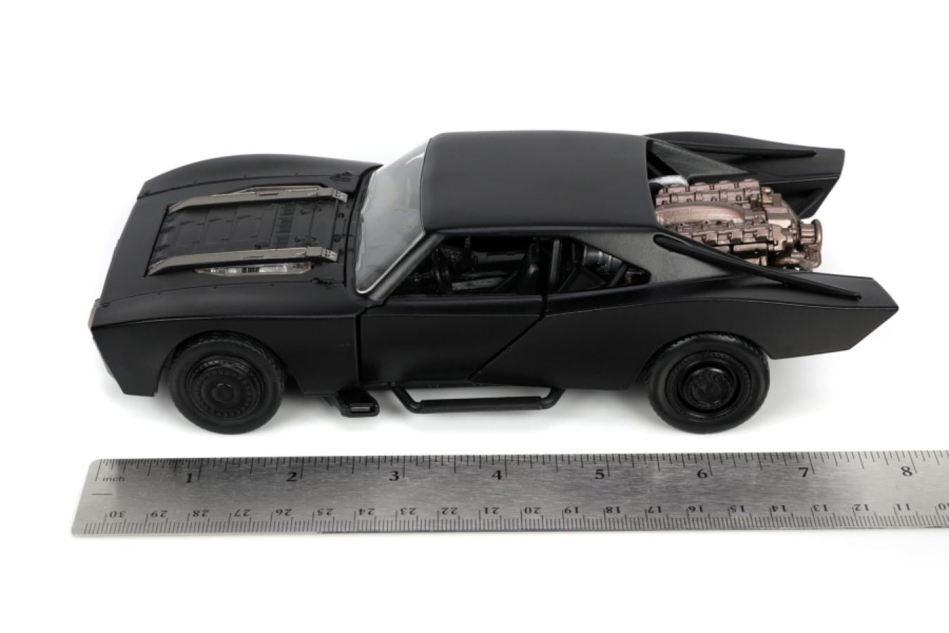 The Batman - Batmobile with Batman 1:24 Scale Hollywood Ride