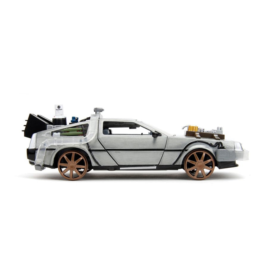 Back to the Future 3 - Delorean 1:24 Diecast Vehicle (with Sound)
