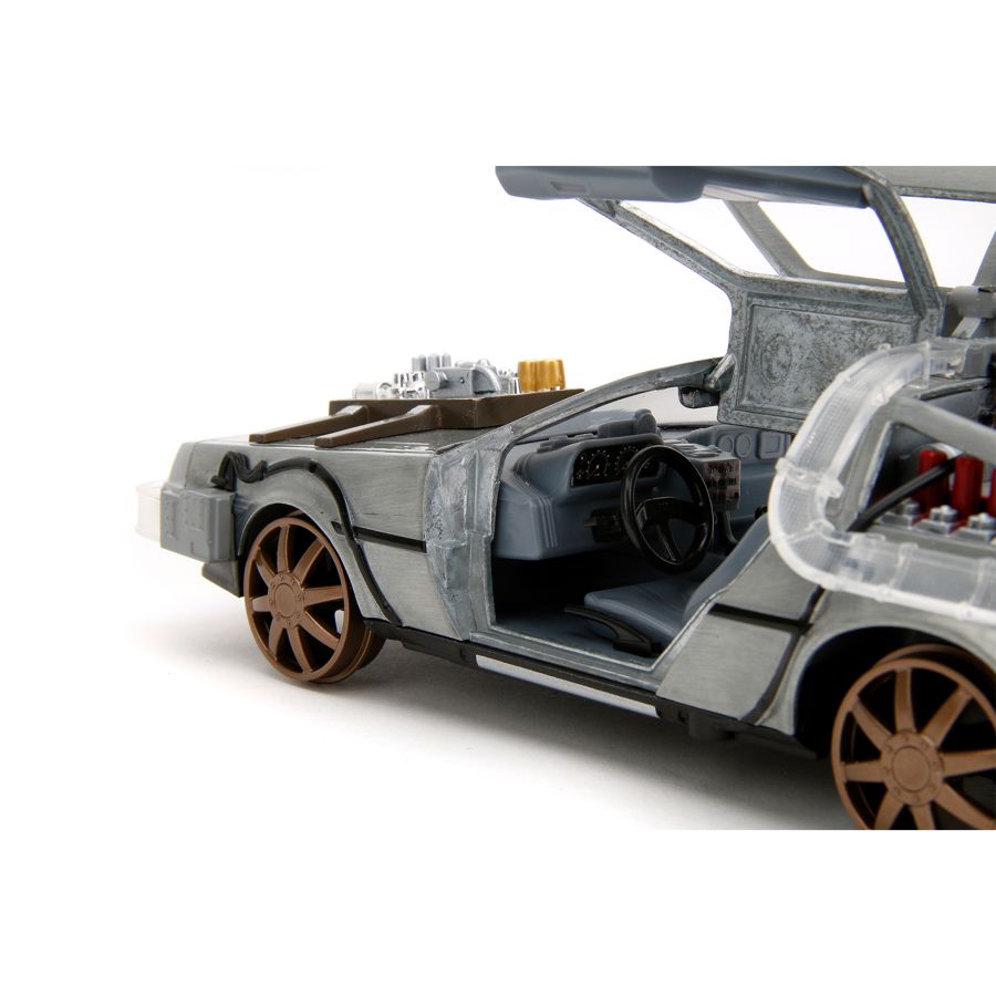 Back to the Future 3 - Delorean 1:24 Diecast Vehicle (with Sound)
