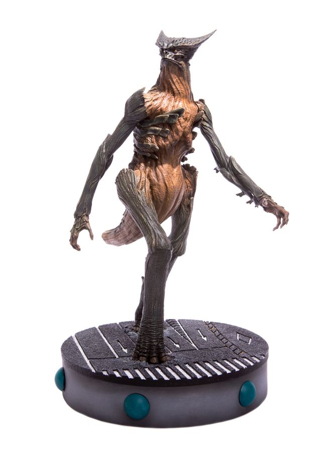 Colossal - Giant Monster Maquette - Ozzie Collectables