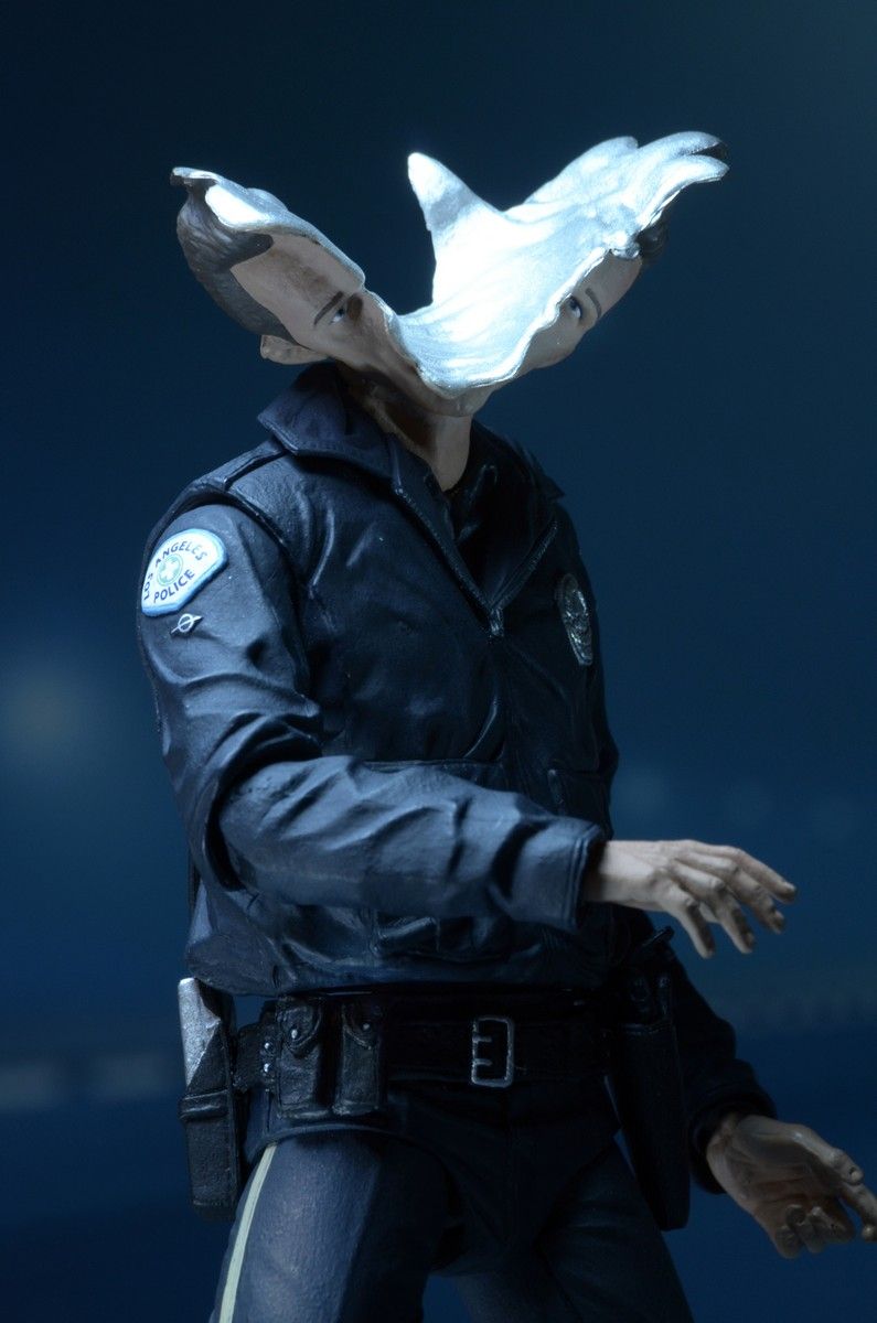 Terminator 2: Judgement Day - T-1000 (Motorcycle Cop) 7" Action Figure