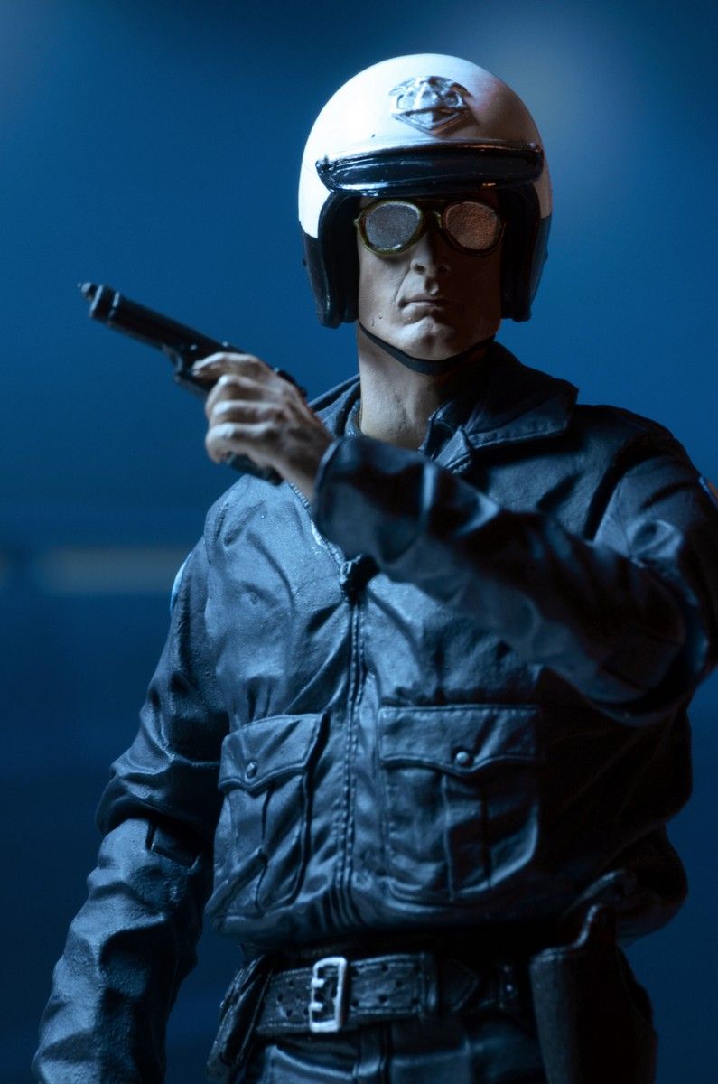 Terminator 2: Judgement Day - T-1000 (Motorcycle Cop) 7" Action Figure