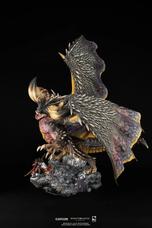 Monster Hunter World - Nergigante Statue