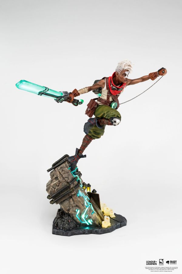 League of Legends - Ekko 1:4 Scale Statue