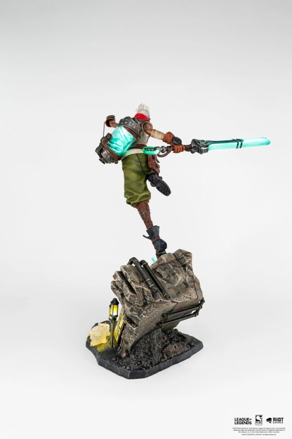 League of Legends - Ekko 1:4 Scale Statue