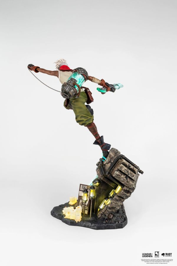 League of Legends - Ekko 1:4 Scale Statue