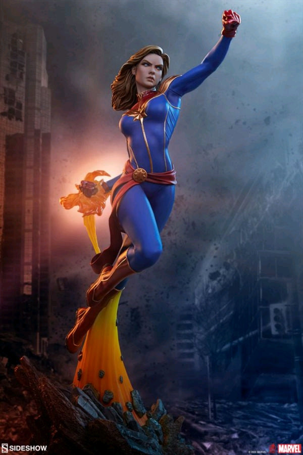 Captain Marvel - Captain Marvel Statue - Ozzie Collectables