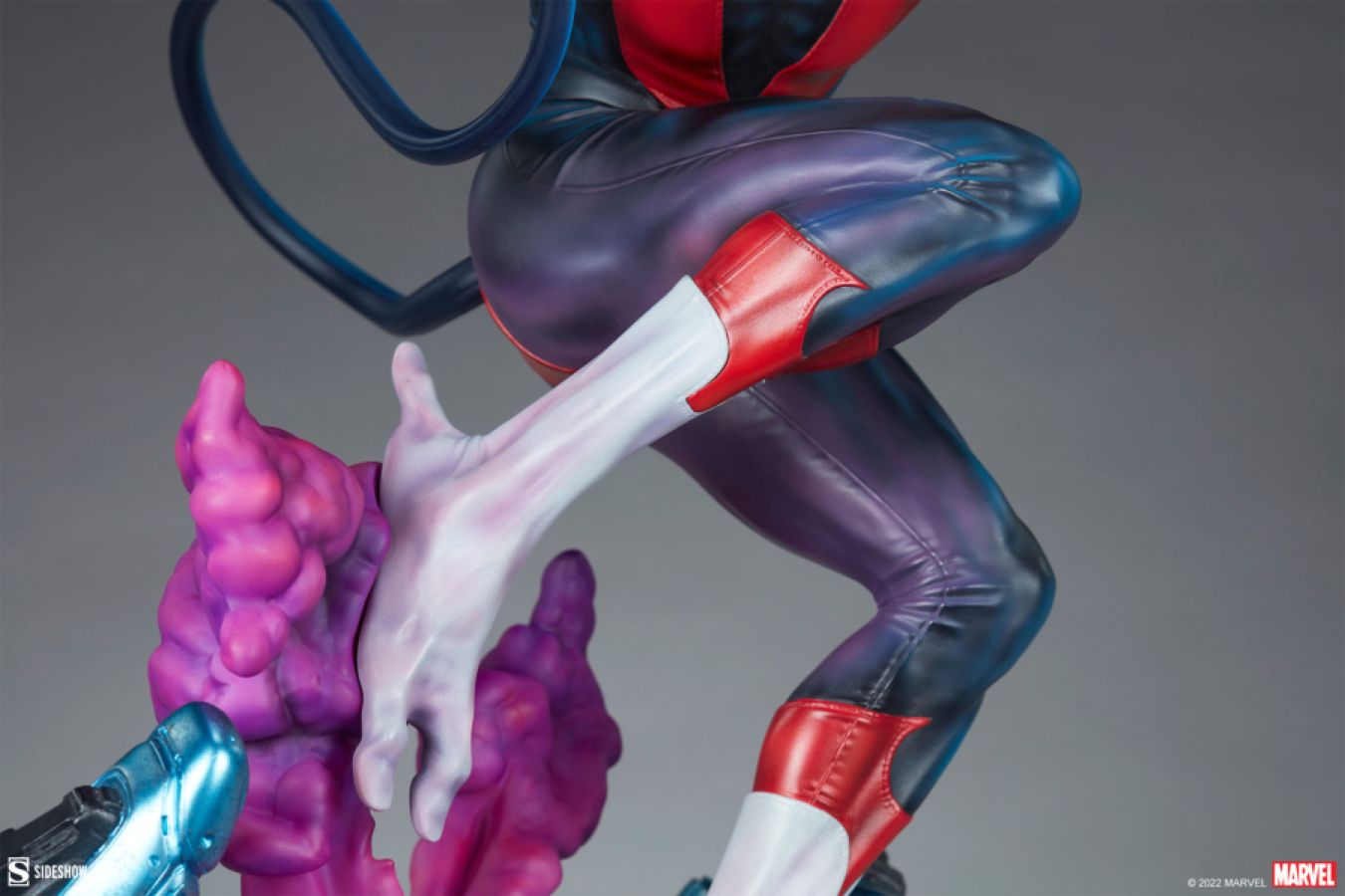 Marvel Comics - Nightcrawler Premium Format Statue