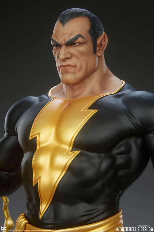 DC Comics - Black Adam Maquette