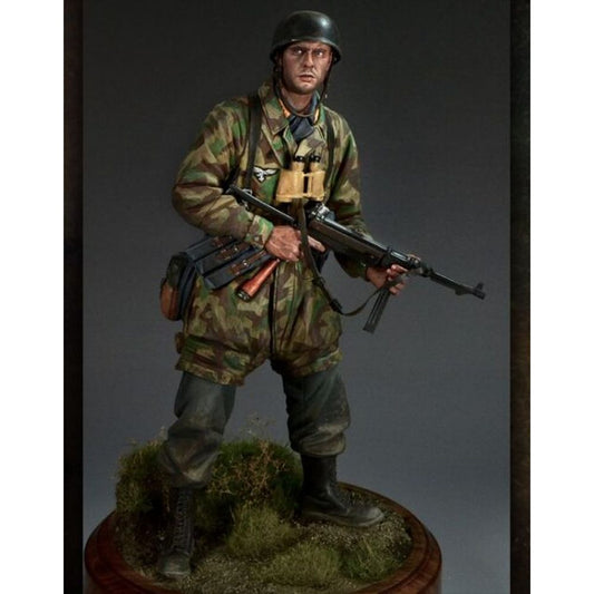 Pegaso Models - Fallschirmjager Statue 200mm