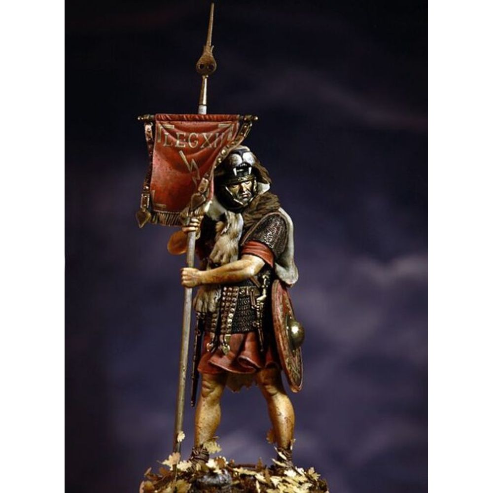 Pegaso Models - Vexillifer 75mm on foot CLASSICS