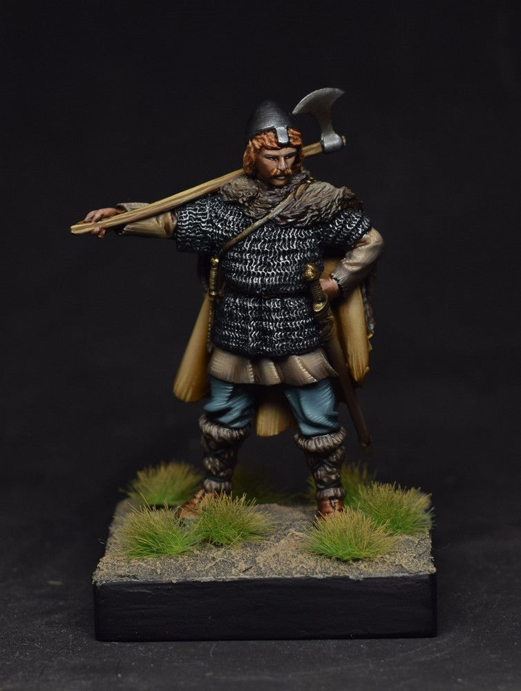 Pegaso Models - Viking Warrior 54mm on foot CLASSICS