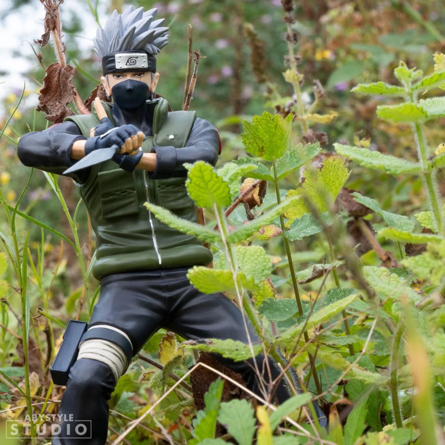 Naruto - Kakashi 1.10 Scale Figure