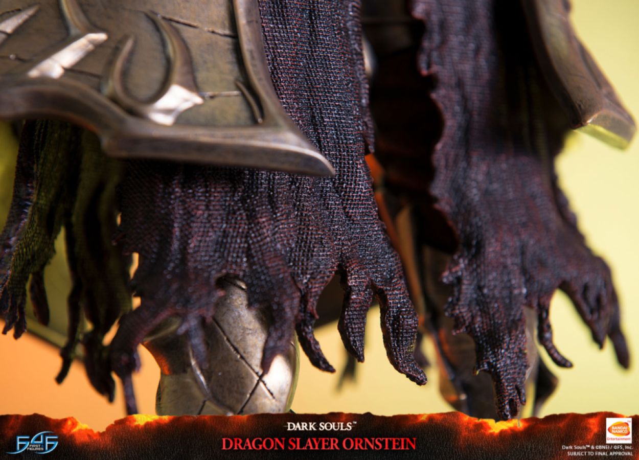 Dark Souls - Dragon Slayer Ornstein Statue