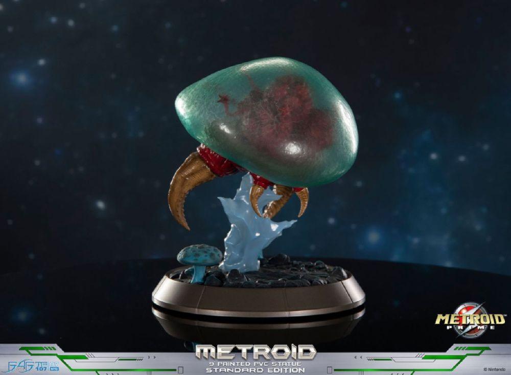 Metroid Prime - Metroid 9" PVC Statue
