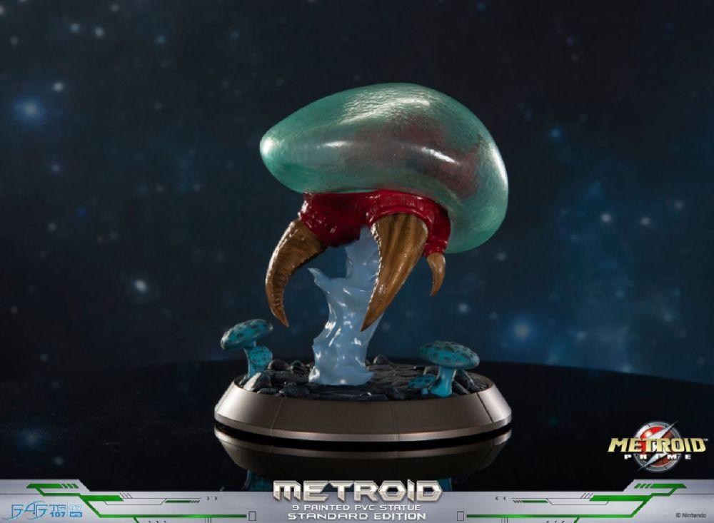 Metroid Prime - Metroid 9" PVC Statue