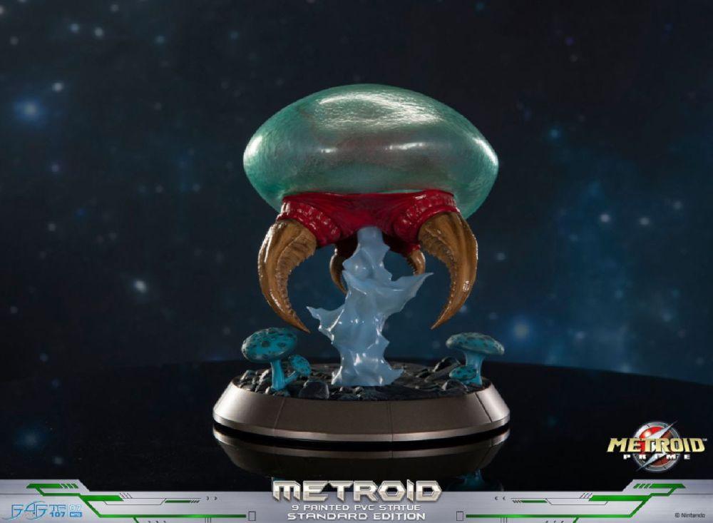 Metroid Prime - Metroid 9" PVC Statue