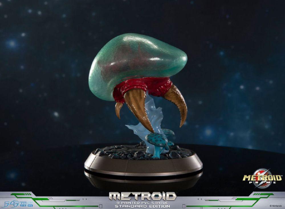Metroid Prime - Metroid 9" PVC Statue