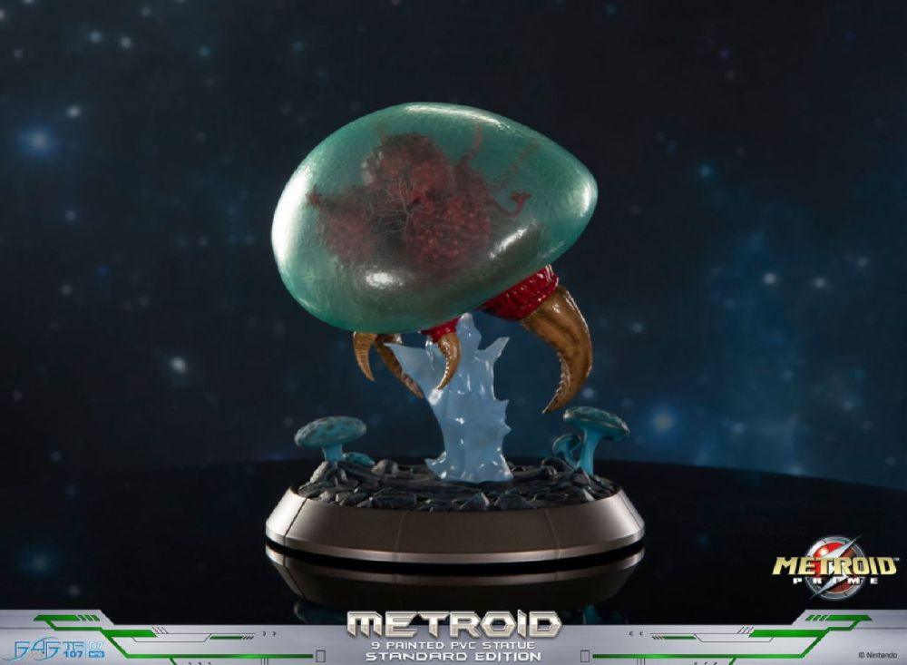 Metroid Prime - Metroid 9" PVC Statue