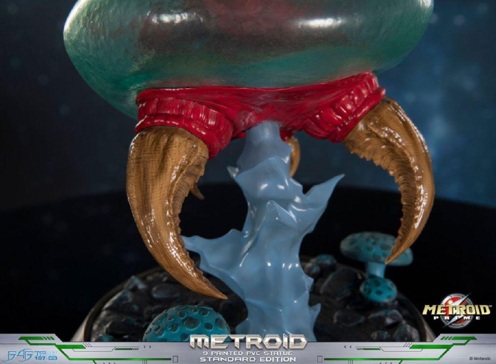 Metroid Prime - Metroid 9" PVC Statue