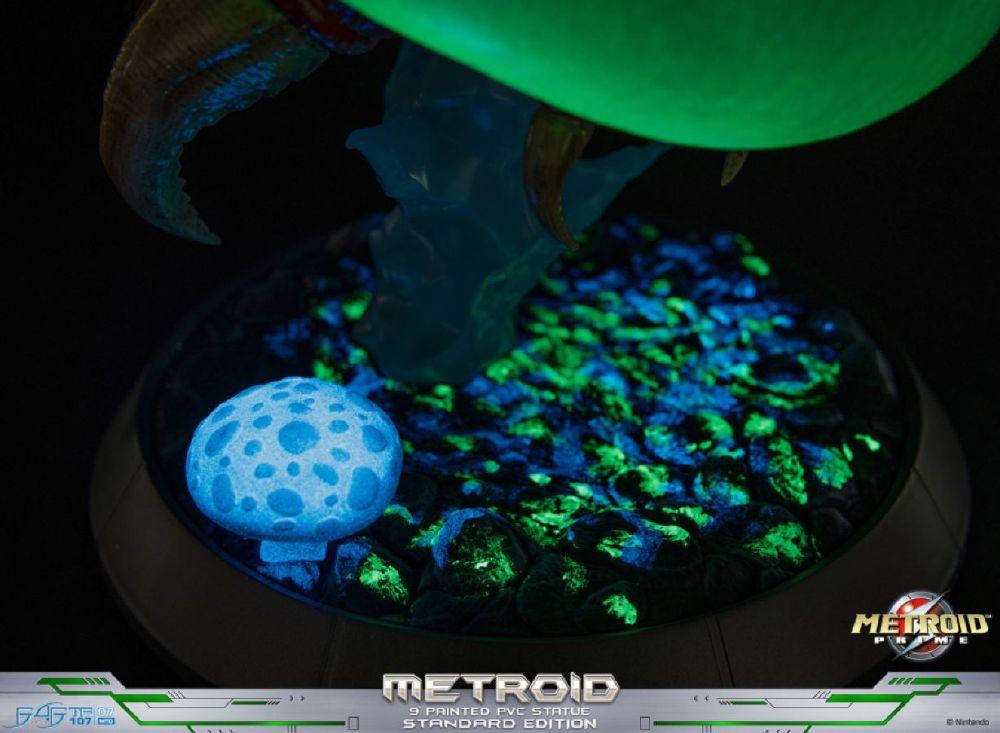 Metroid Prime - Metroid 9" PVC Statue