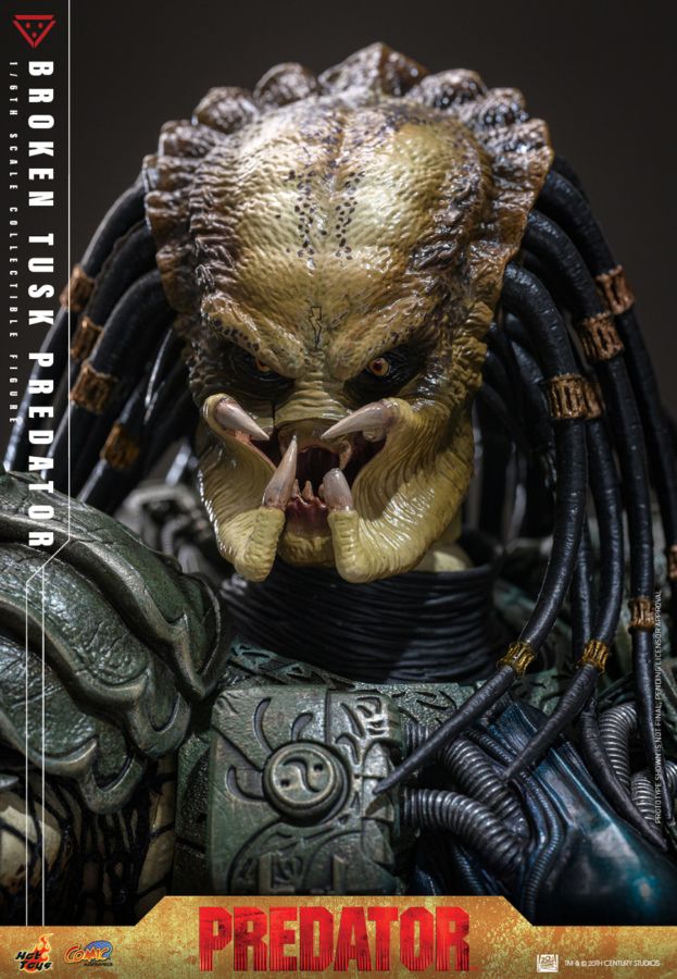 Predator - Broken Tusk Predator 1:6 Scale Collectable Action Figure