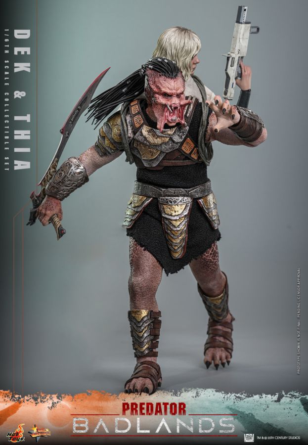 Predator: Badlands - Dek and Thia 1:6 Scale Collectable Action Figure Set