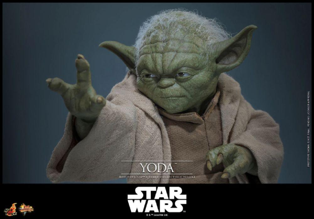 Star Wars - Yoda 1:6 Scale Collectable Action Figure