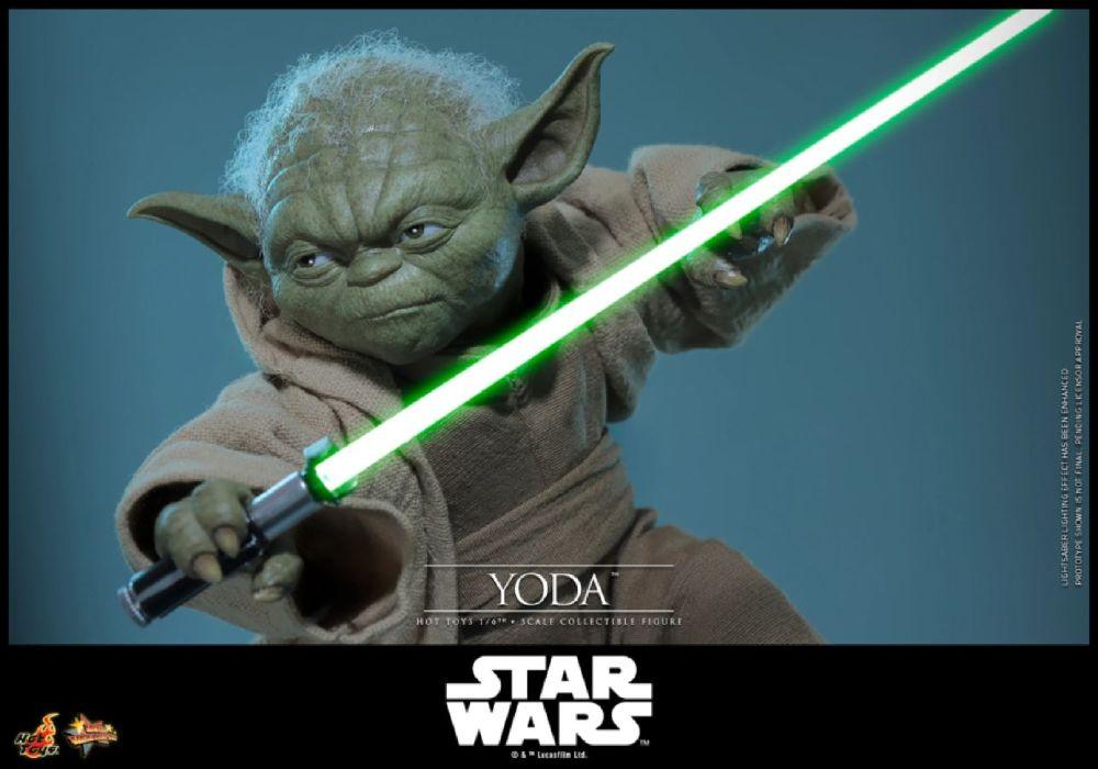 Star Wars - Yoda 1:6 Scale Collectable Action Figure