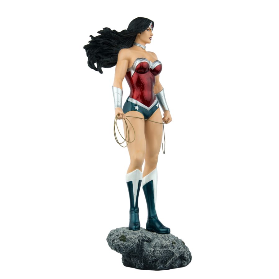 Wonder Woman (comics) - New 52 1:6th Scale Limited Edition Statue