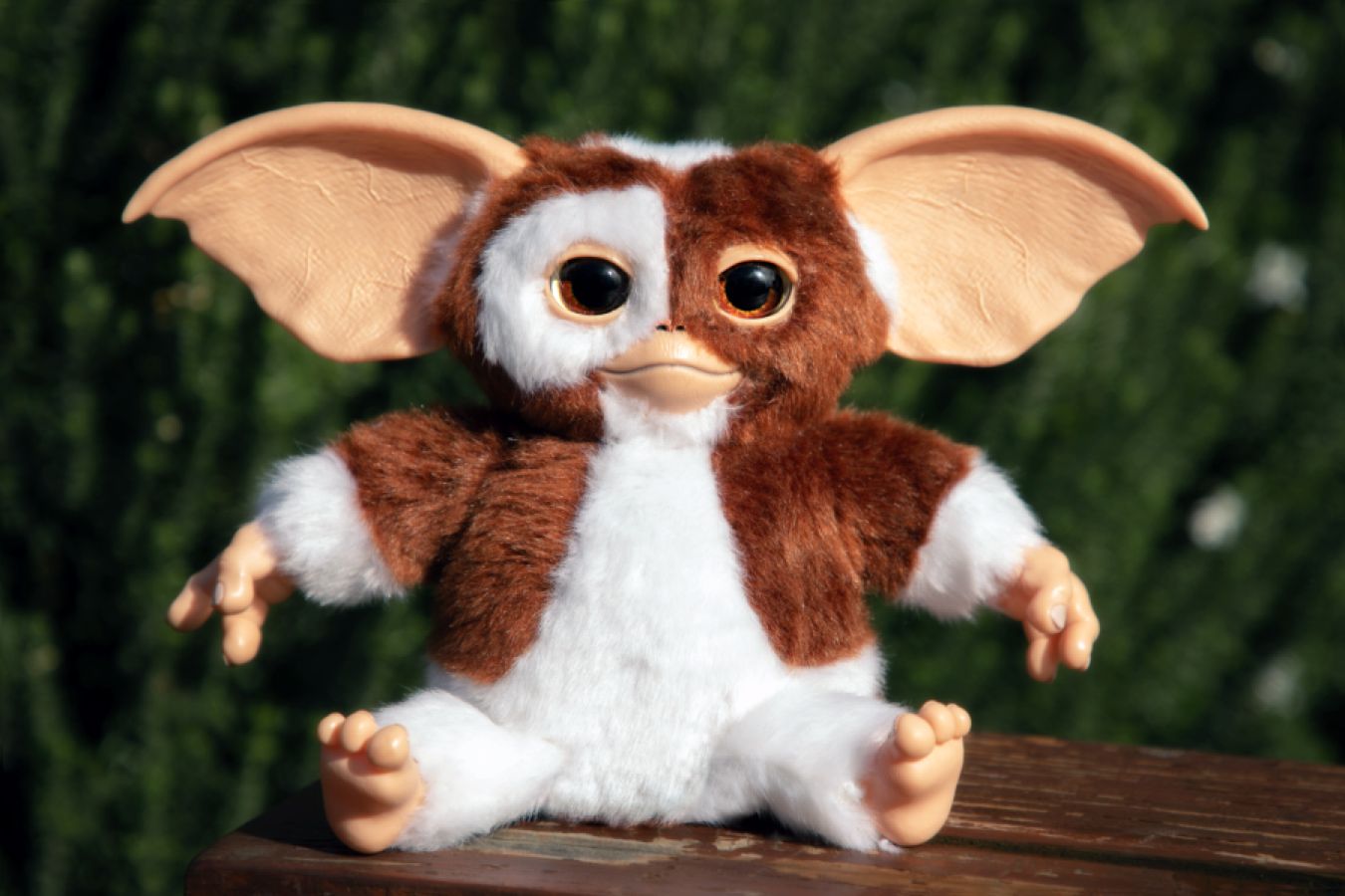 Gremlins - Singing & Dancing Replica Gizmo Plush