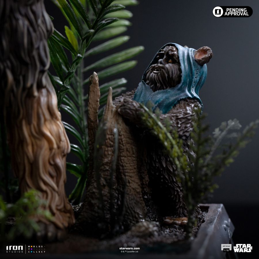 Star Wars - Chewbacca & Tokkat 1:10 Scale Statue