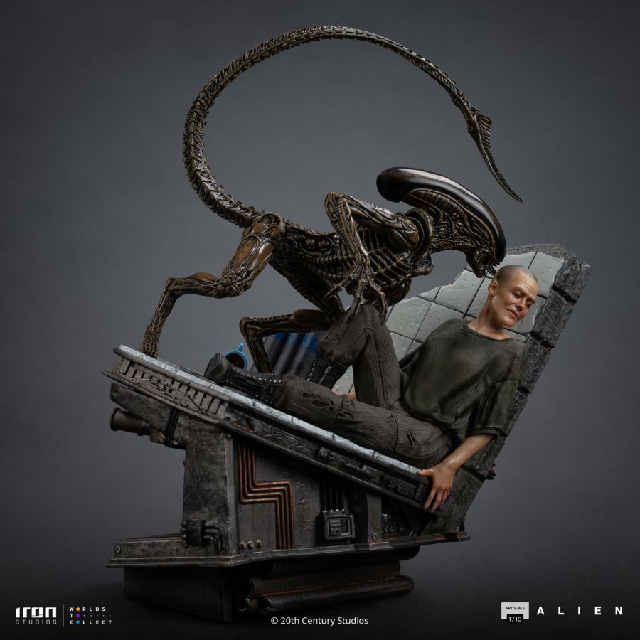 Alien 3 - Ripley & Dog Alien 1:10 Scale Statue