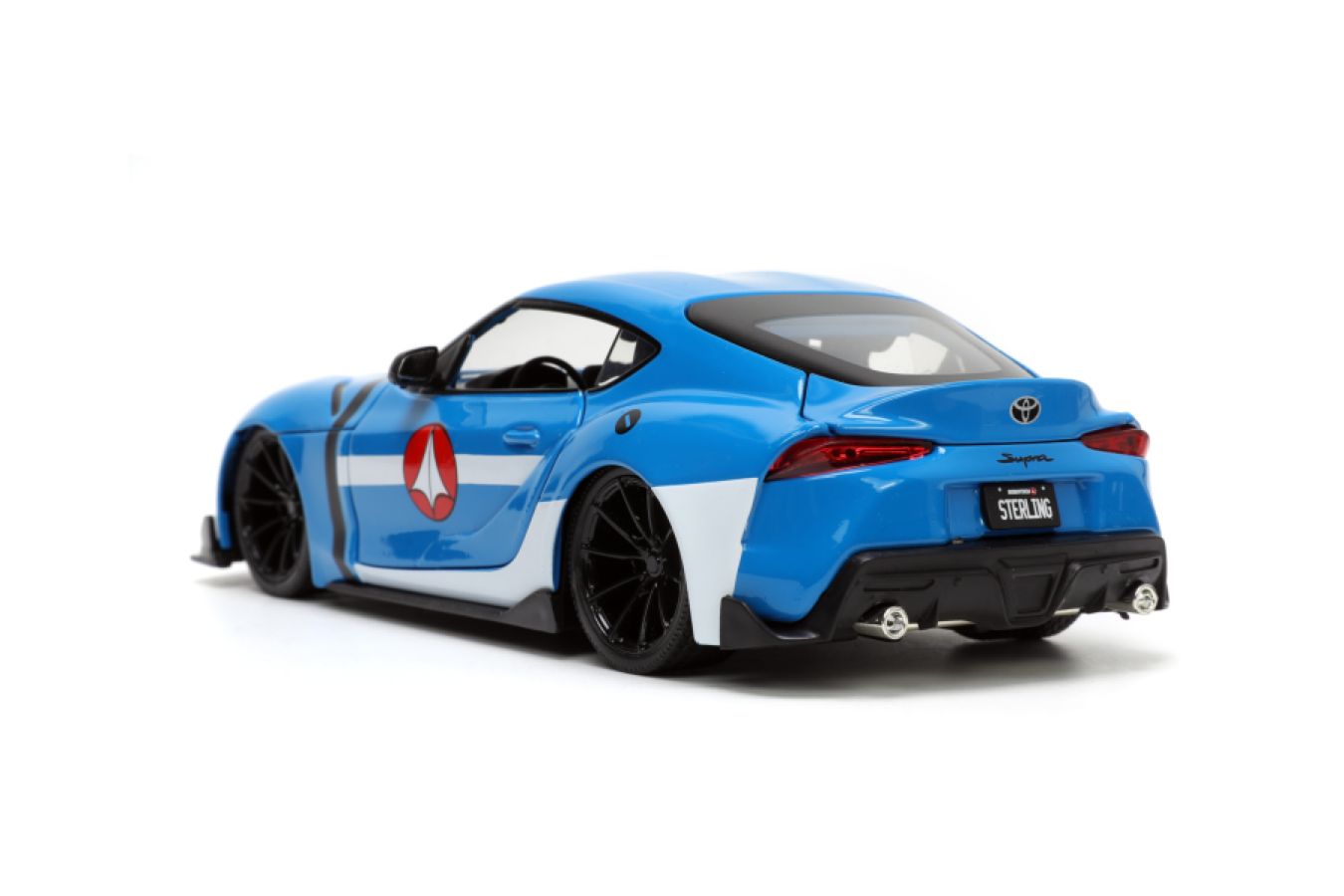 Robotech - 2020 Toyota Supra with Max 1:24 Scale Set