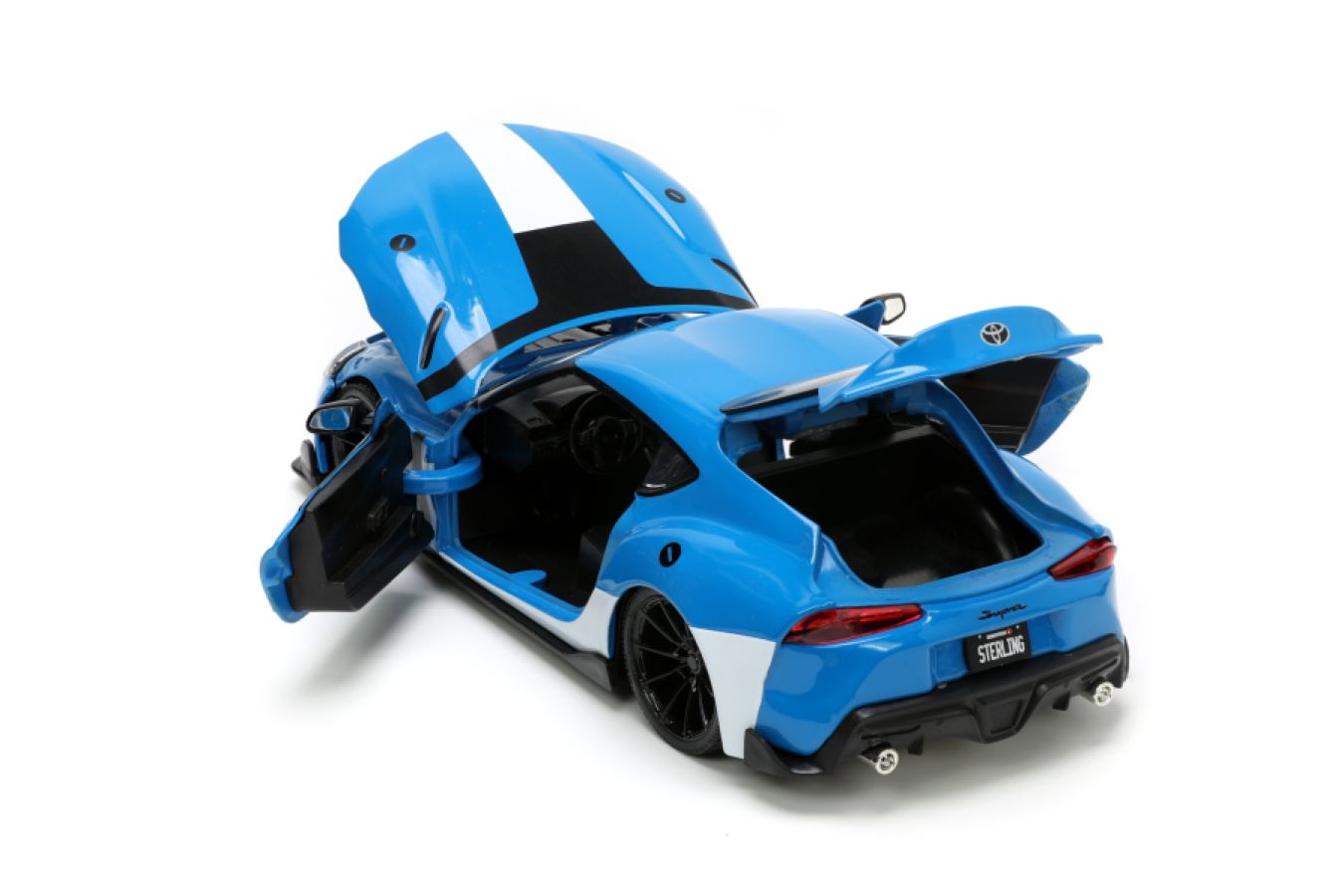 Robotech - 2020 Toyota Supra with Max 1:24 Scale Set
