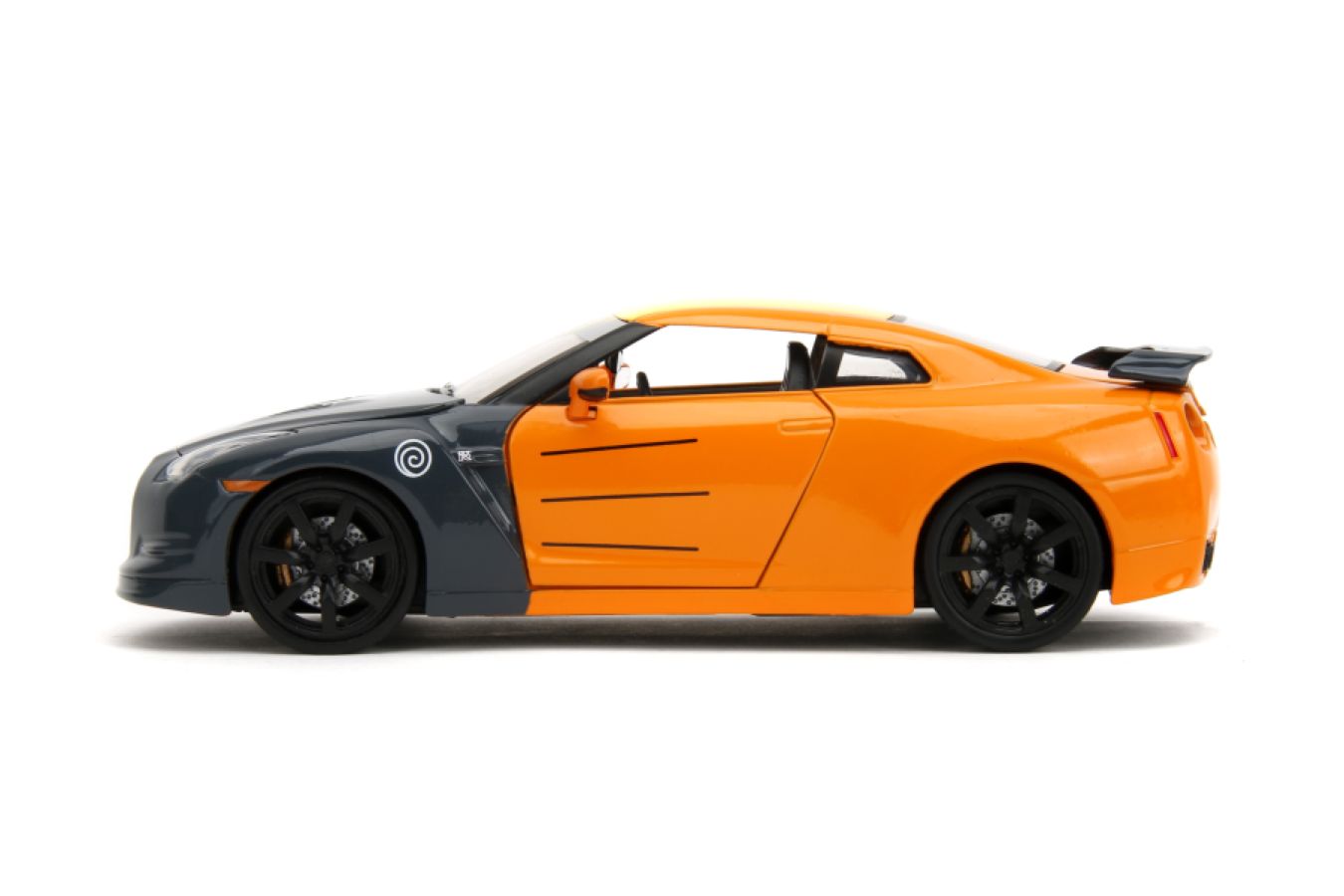 Naruto - Nissan GT-R R35 (2009) 1:24 Scale with Naruto Figure Hollywood Rides Diecast Vehicle