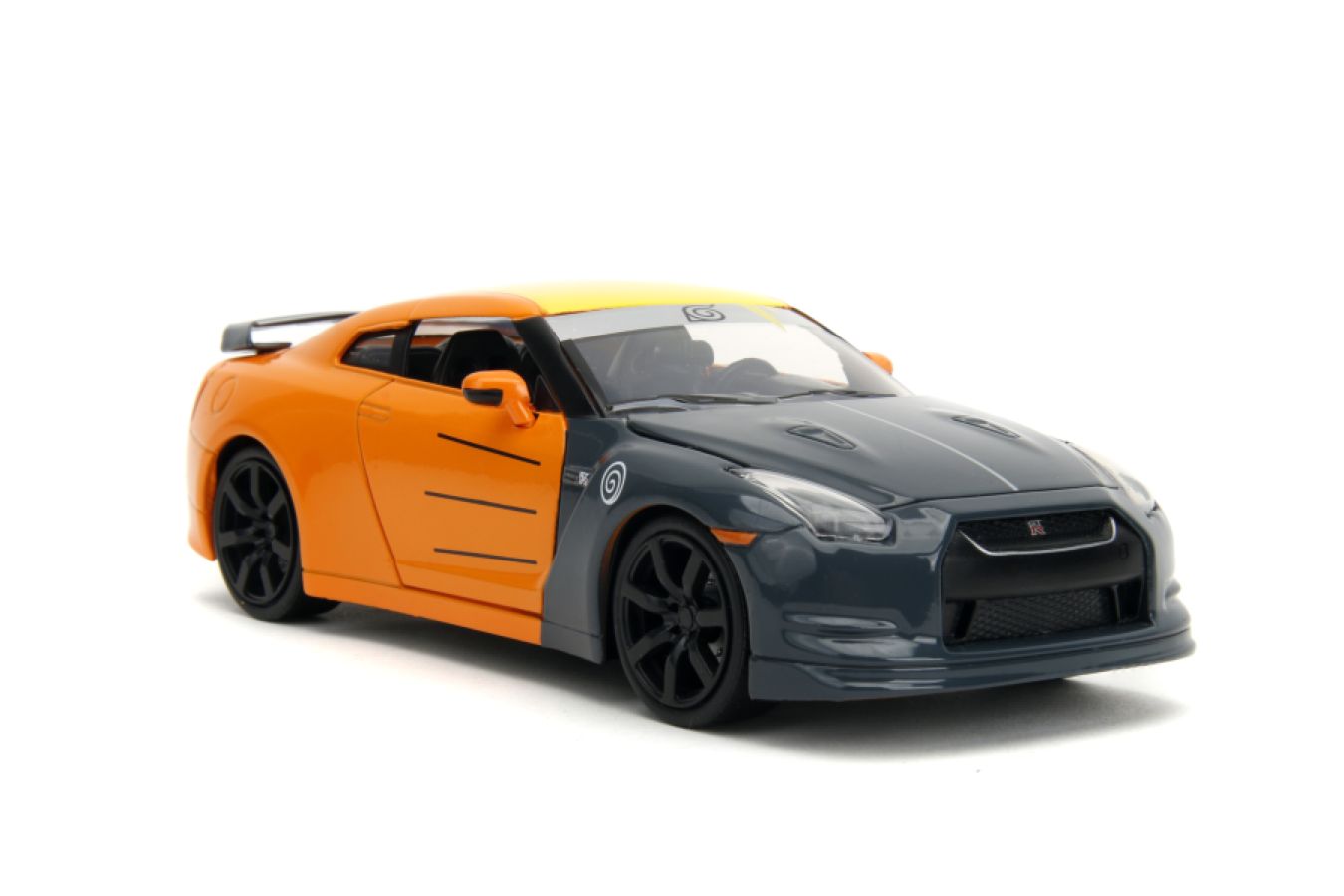 Naruto - Nissan GT-R R35 (2009) 1:24 Scale with Naruto Figure Hollywood Rides Diecast Vehicle