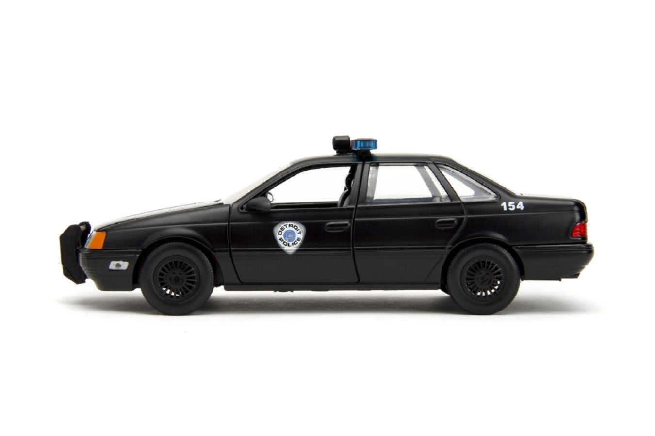 Robocop - 1986 Ford Taurus with Robocop 1:24 Scale Set
