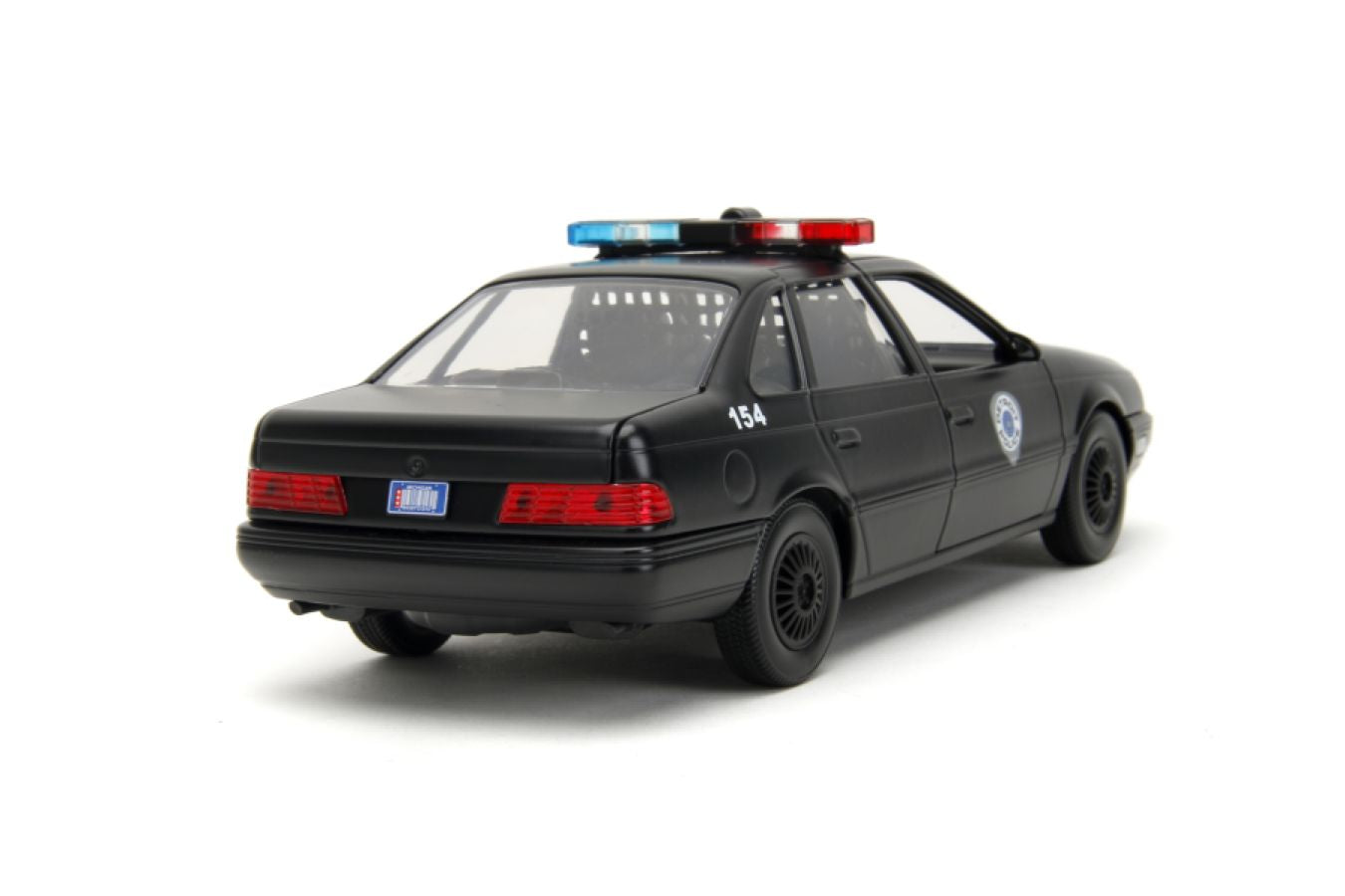 Robocop - 1986 Ford Taurus with Robocop 1:24 Scale Set