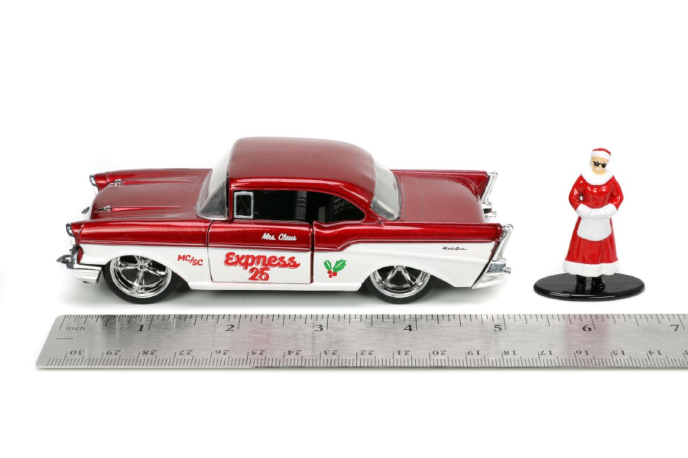 Holiday Rides - Xmas vehicle w/Ms Claus 1:32 Scale