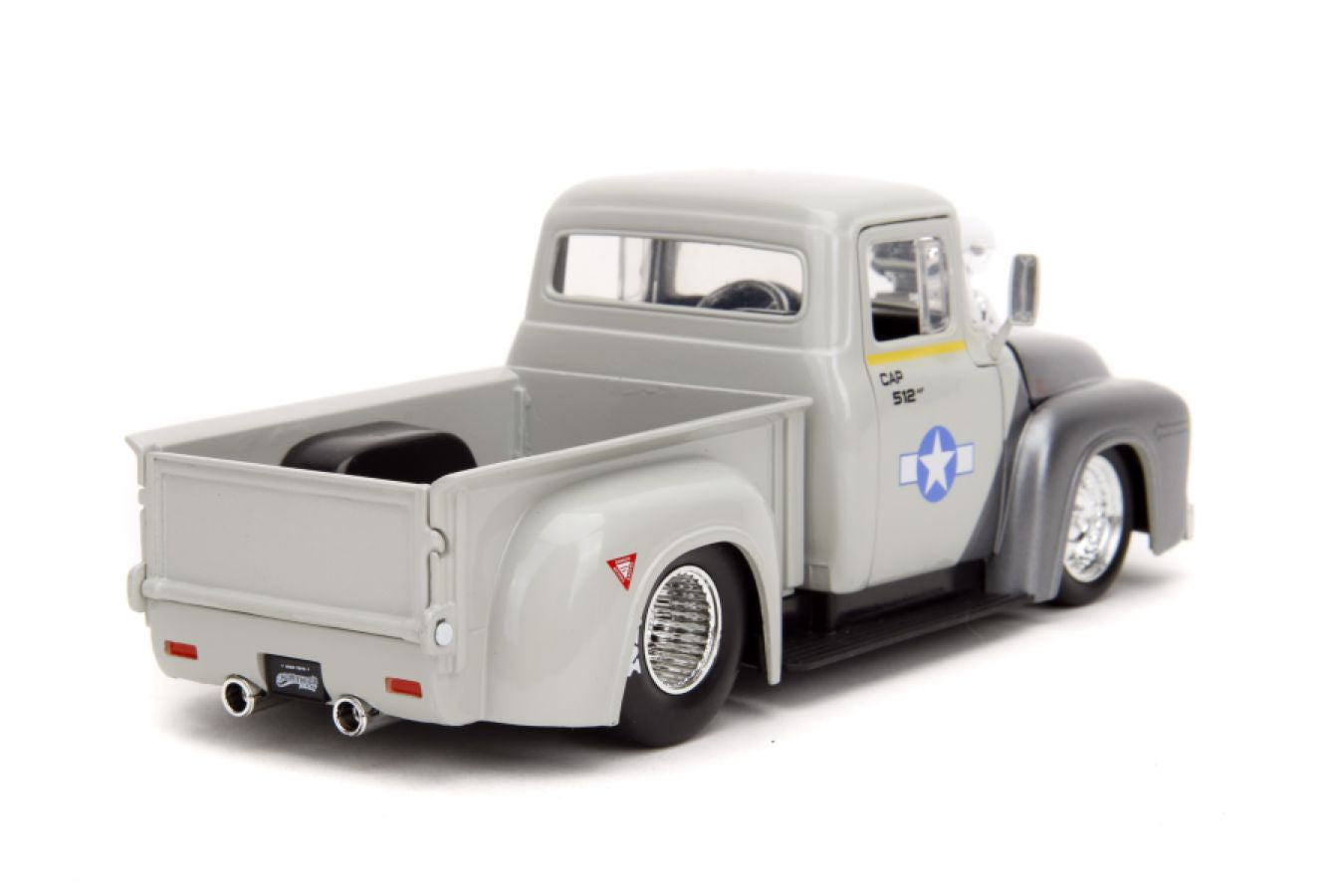 Street Fighter - Ford F-100 (1956) 1:24 with Guile Figure Hollywood Rides Diecast Vehicle
