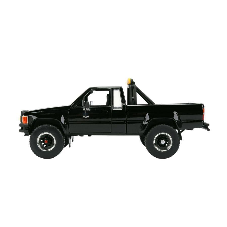 Back to the Future - 1:24 1985 Toyota SR5 Pickup Truck with Marty's Skateboard Diecast Vehicle