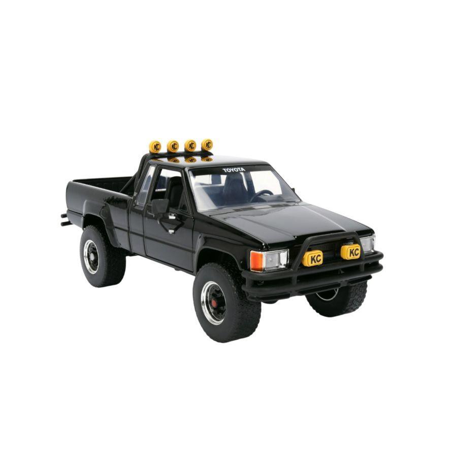 Back to the Future - 1:24 1985 Toyota SR5 Pickup Truck with Marty's Skateboard Diecast Vehicle