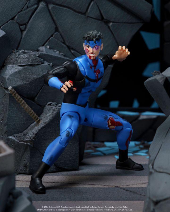 Invincible (TV) - Invincible (Bloody) SDCC Exclusive 1:12 Action Figure