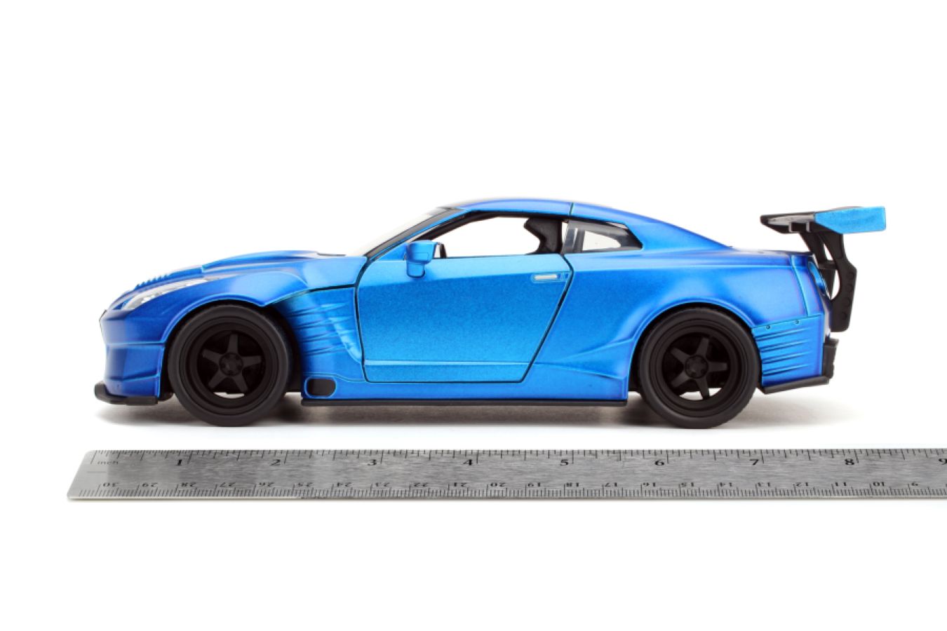 Fast and Furious 8 - '09 Nissan GT-R Ben Sopra 1:24 Scale Hollywood Ride